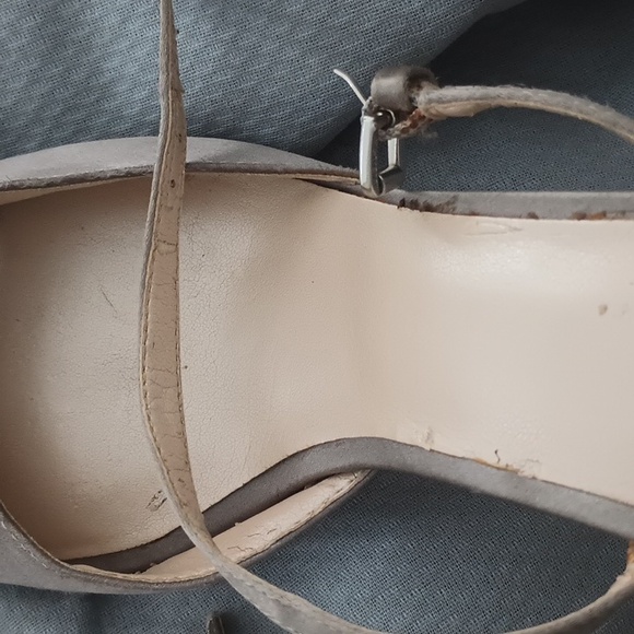 Nine West silver fancy heels - Picture 12 of 12